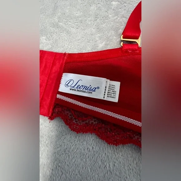 Leonisa Chic, comfortable and sexy red strapless bra - Picture 8 of 12